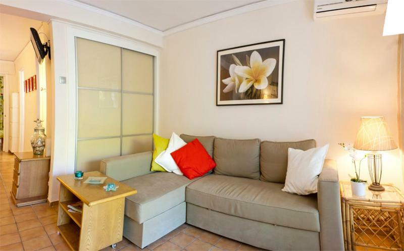 Comfortable Garden Apt Near Vouliagmeni Beach Ateny Zewnętrze zdjęcie