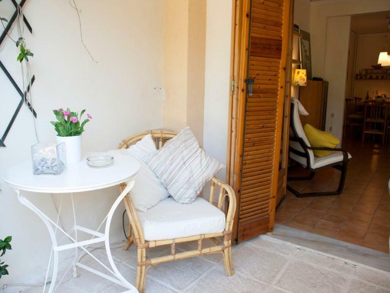 Comfortable Garden Apt Near Vouliagmeni Beach Ateny Zewnętrze zdjęcie